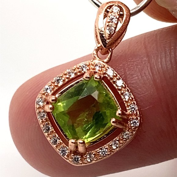 Peridot 1.50ct Rose Gold Solid Silver Pendant - Picture 3 of 7
